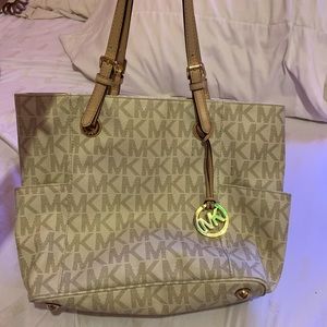 michael kors signature tote